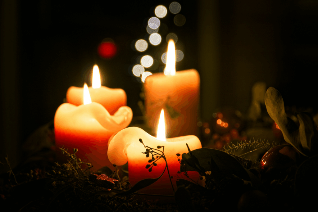 Wir laden Sie herzlich zu unseren musikalischen Weihnachtsgottesdiensten am 24. Dezember um 22 Uhr und am 25. Dezember um 10 Uhr ein.